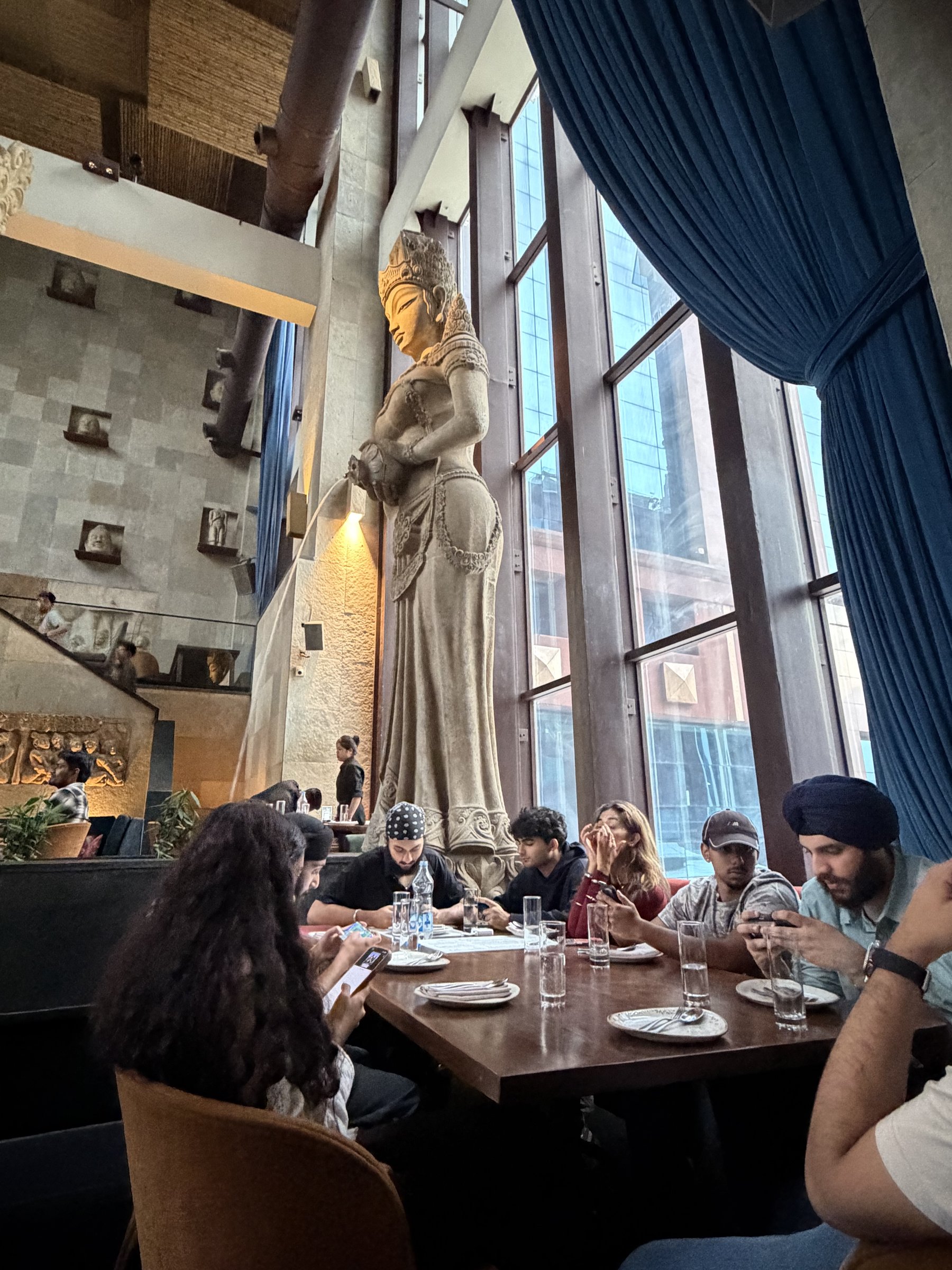 Long dinners where the real debriefs happen.